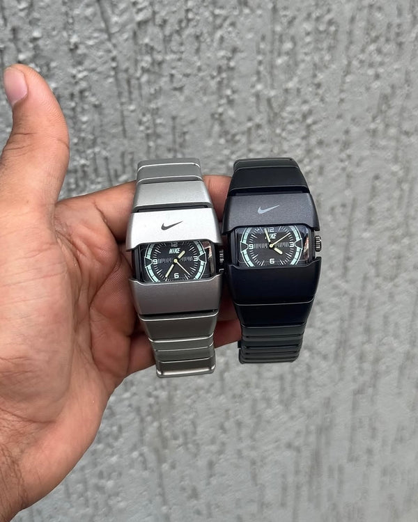 ساعة نايك ميل نموذج A